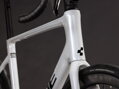 Bicykel Cube Attain C:62 SLX metallicwhite 2027